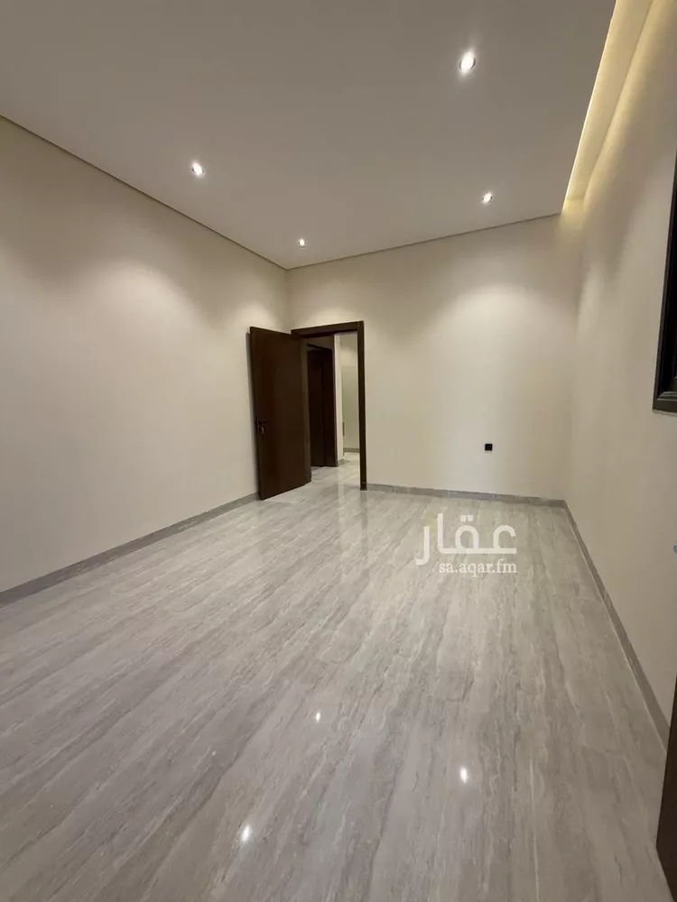 Villa for Sale in Riyadh Al Janadriyah 8