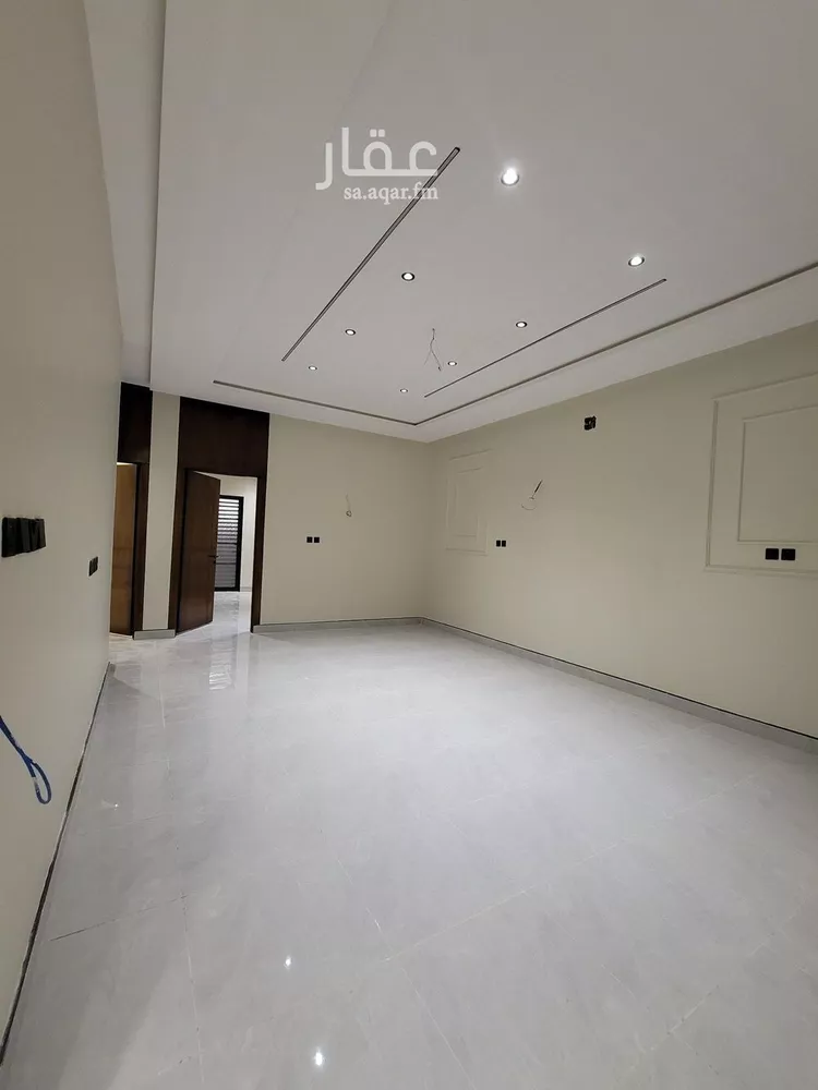 دور للبيع في شارع طريق خريص, حي الجنادرية, مدينة الرياض, منطقة الرياض 7