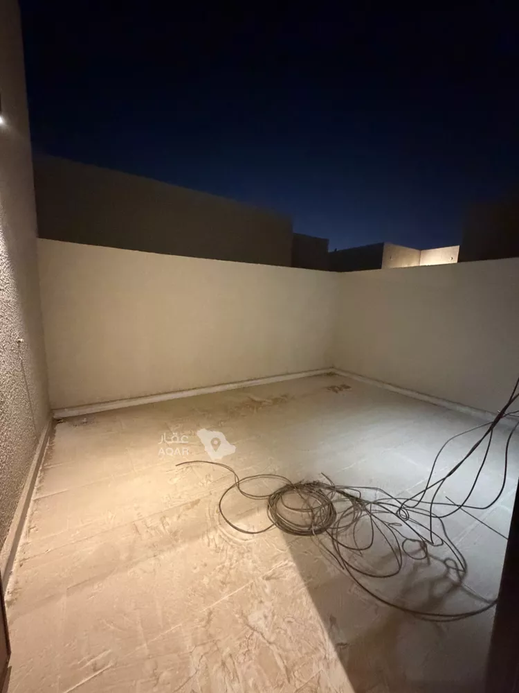 فيلا للبيع في شارع حمزة بن الحسن, حي الرمال, مدينة الرياض, منطقة الرياض 5
