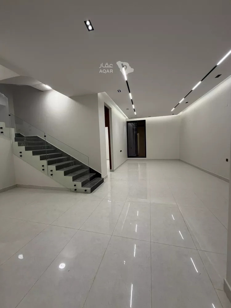 Villa for Sale in Riyadh Al Janadriyah 17
