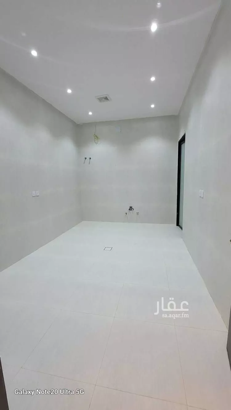 دور للبيع في شارع الغصون, حي الجنادرية, مدينة الرياض, منطقة الرياض صورة 4
