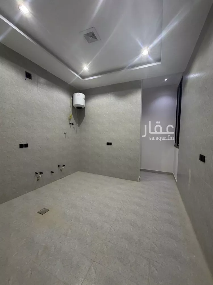 Villa for Sale in Riyadh Al Janadriyah 16