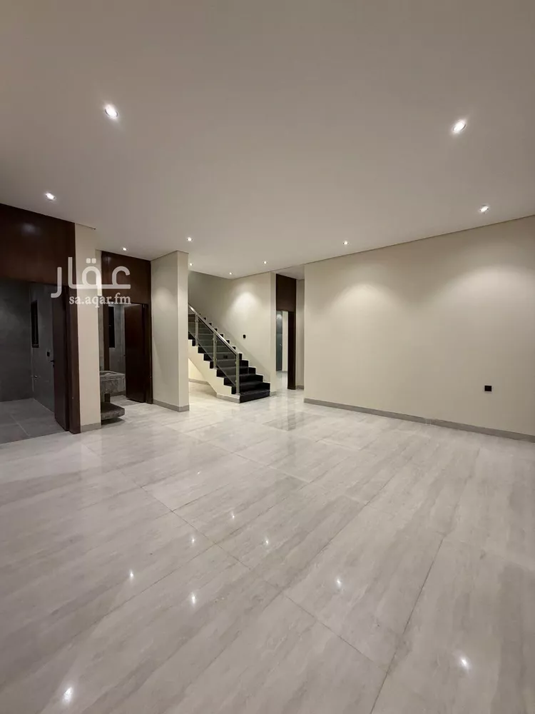 Villa for Sale in Riyadh Al Janadriyah 7