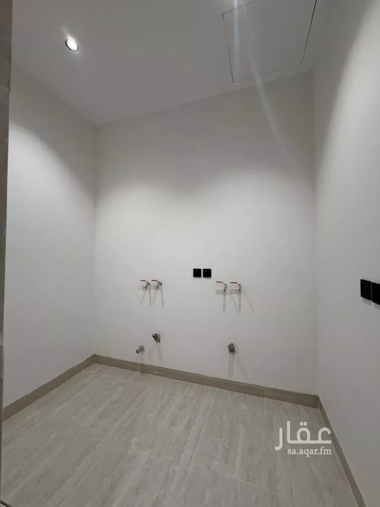 فيلا للبيع في شارع النخبة, حي النظيم, مدينة الرياض, منطقة الرياض صورة 2