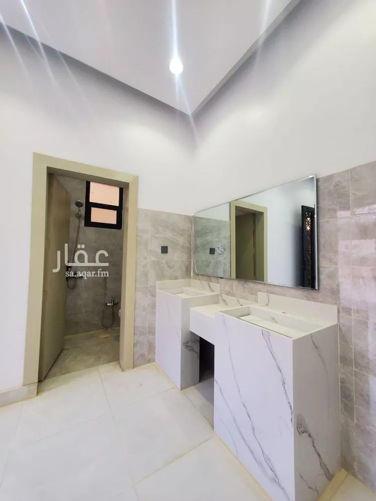 دور للبيع في شارع الغصون, حي الجنادرية, مدينة الرياض, منطقة الرياض 8