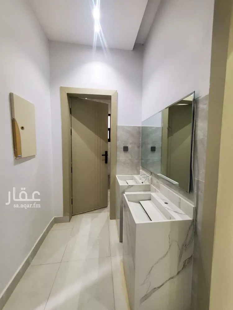 دور للبيع في شارع الغصون, حي الجنادرية, مدينة الرياض, منطقة الرياض 8