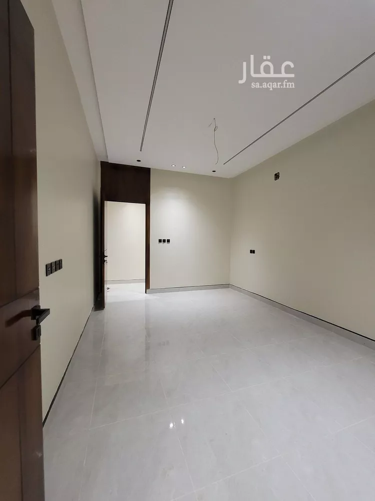 دور للبيع في شارع طريق خريص, حي الجنادرية, مدينة الرياض, منطقة الرياض 12