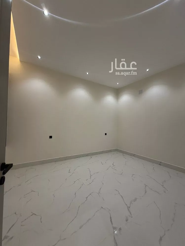 فيلا للبيع في شارع النخبة, حي النظيم, مدينة الرياض, منطقة الرياض صورة 3