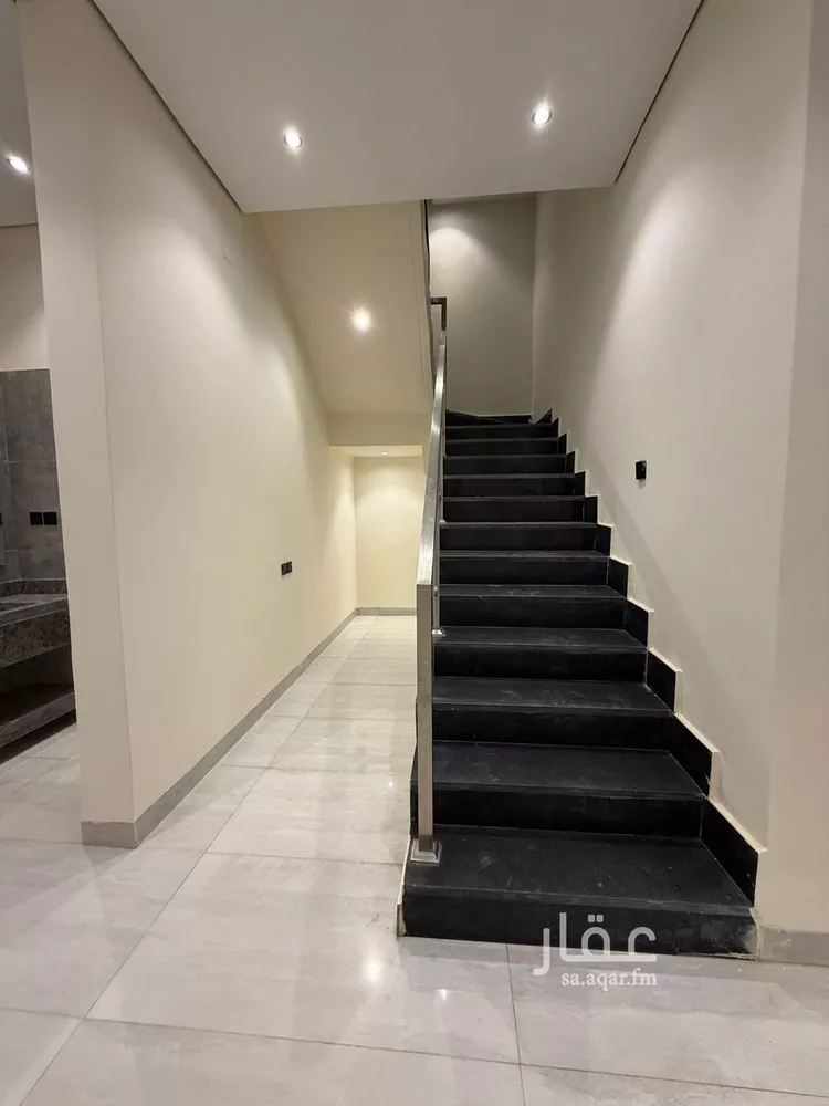 Villa for Sale in Riyadh Al Janadriyah 17