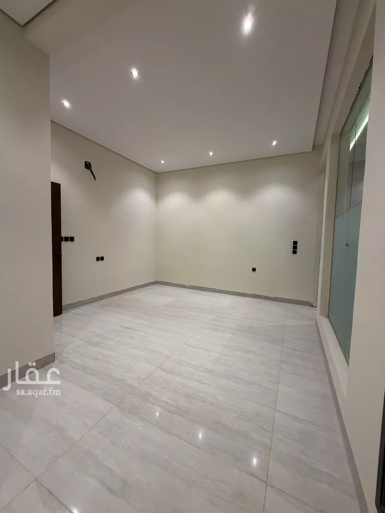 Villa for Sale in Riyadh Al Janadriyah 18