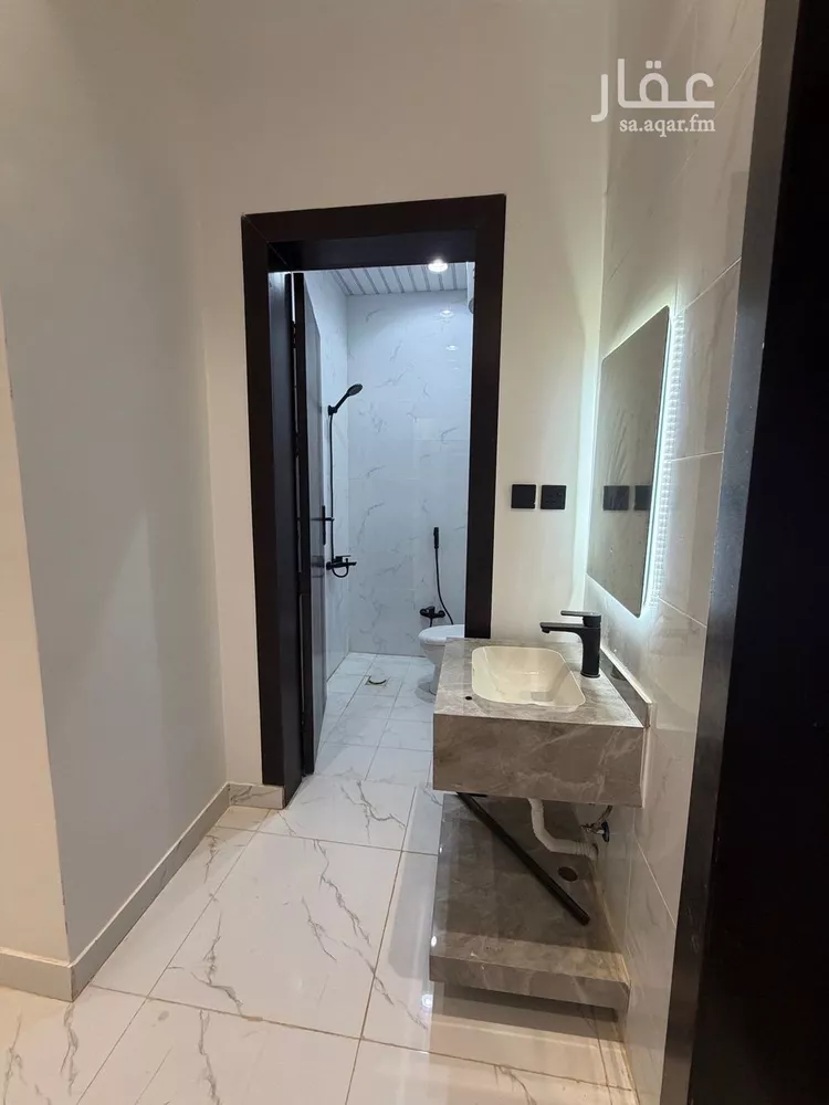 فيلا للبيع في شارع بوابة الشرق, حي الجنادرية, مدينة الرياض, منطقة الرياض 15