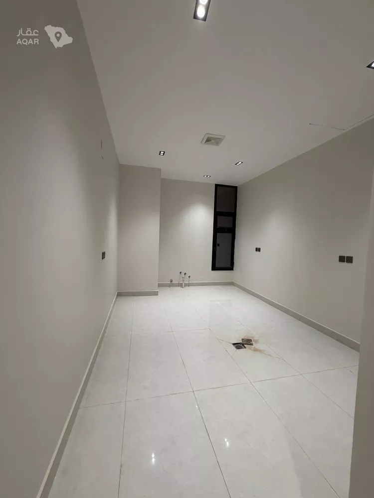 Villa for Sale in Riyadh Al Janadriyah 16