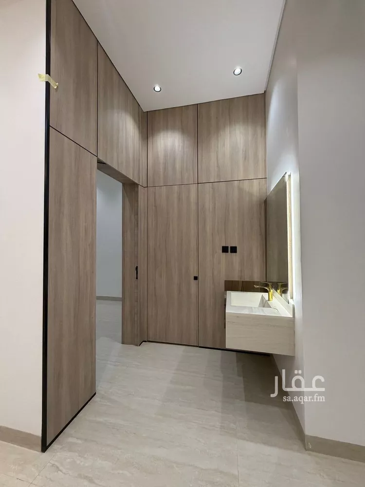 فيلا للبيع في شارع النخبة, حي النظيم, مدينة الرياض, منطقة الرياض 18