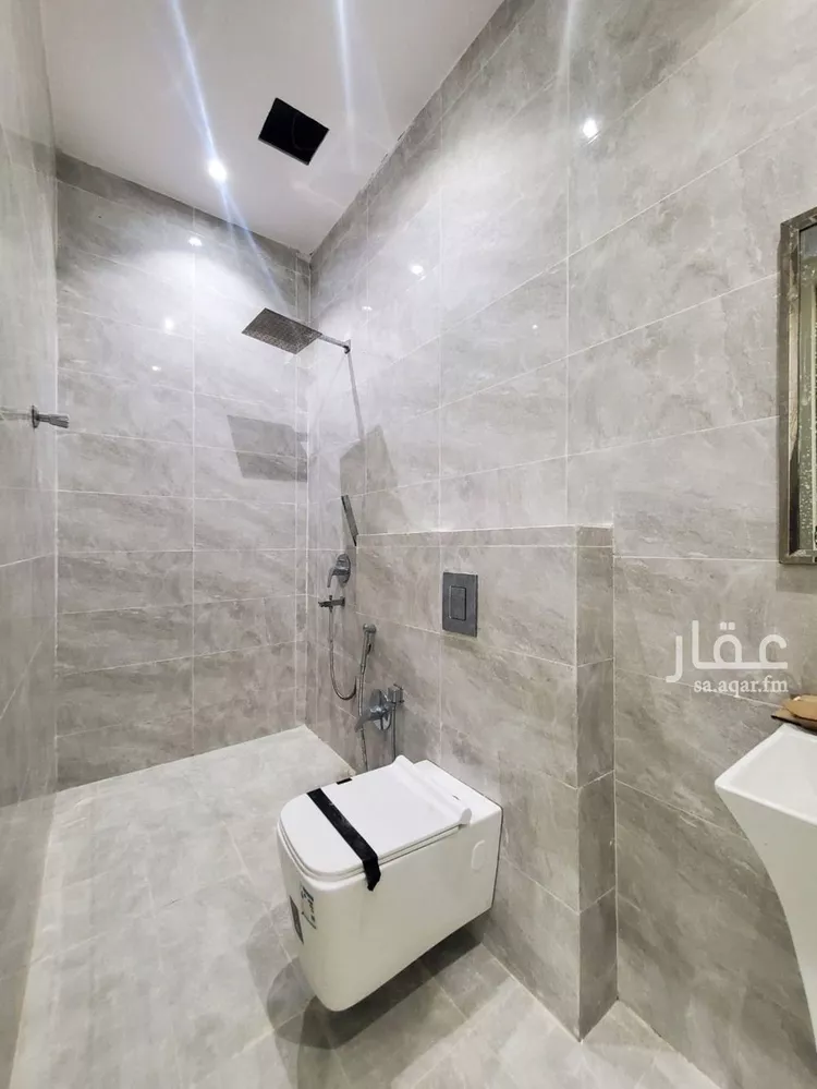 دور للبيع في شارع الغصون, حي الجنادرية, مدينة الرياض, منطقة الرياض 14