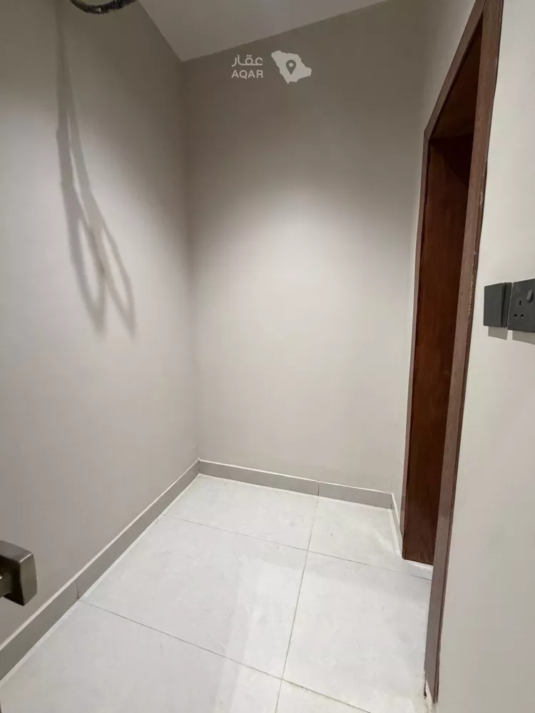 Villa for Sale in Riyadh Al Janadriyah 12