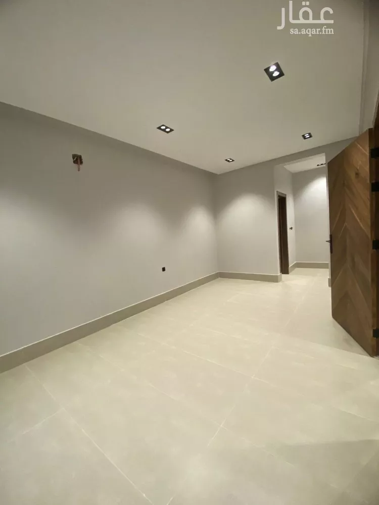 فيلا للبيع في شارع عبدالعزيز القاضي, حي عكاظ, مدينة الرياض, منطقة الرياض صورة 4