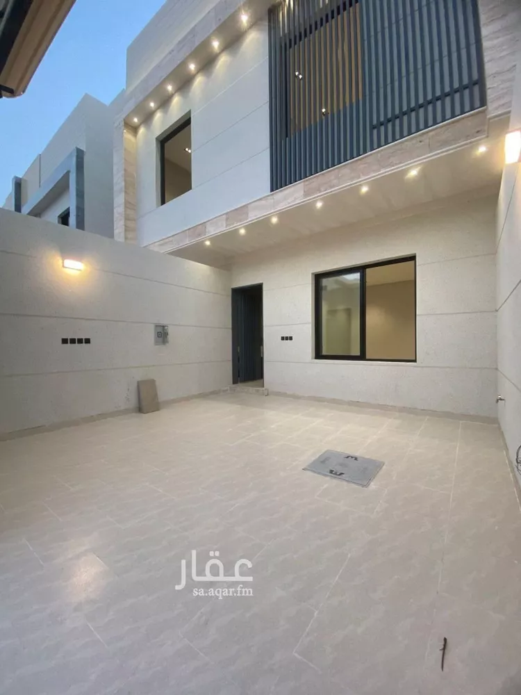 فيلا للبيع في شارع خالد محمد خالد, حي عكاظ, مدينة الرياض, منطقة الرياض صورة 2
