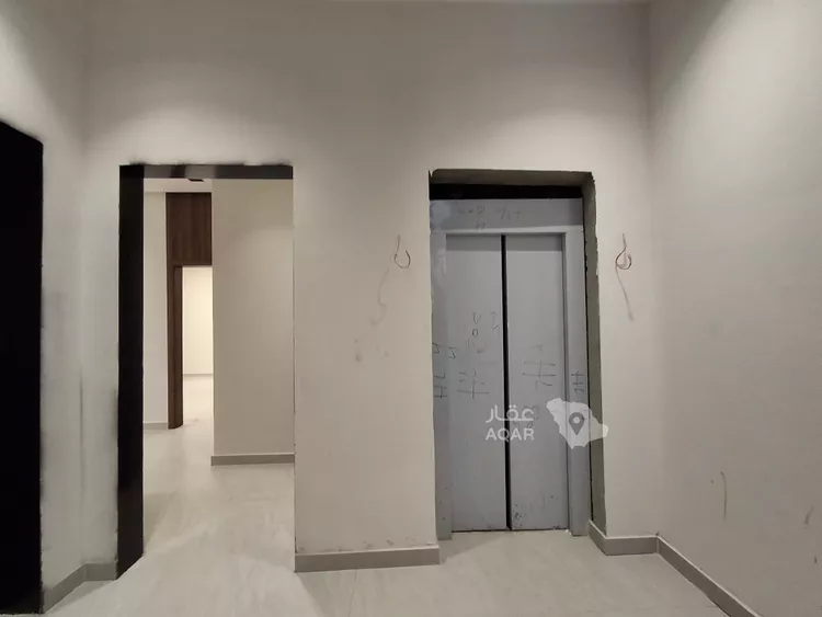 دور للبيع في شارع حمود بن ناصر بن عمر, حي طويق, مدينة الرياض, منطقة الرياض 12