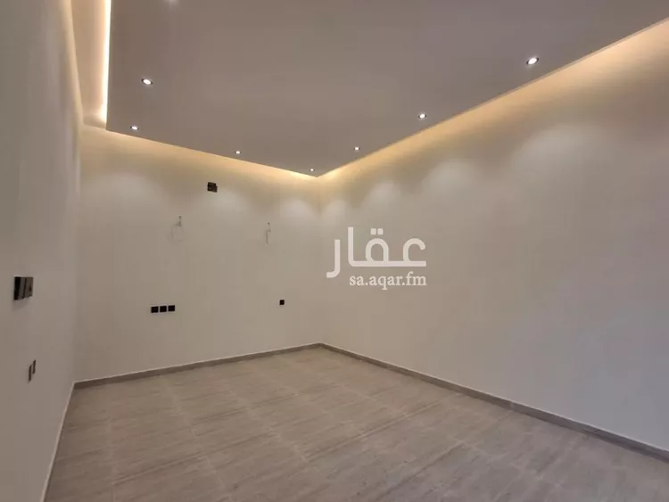 فيلا للبيع في شارع عبدالعزيز القاضي, حي عكاظ, مدينة الرياض, منطقة الرياض صورة 3