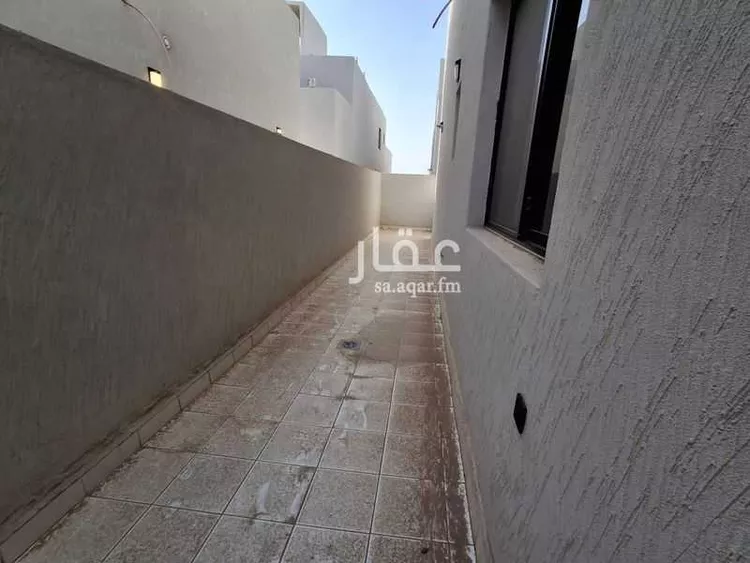 Floor for Sale in Riyadh Tuwaiq 17