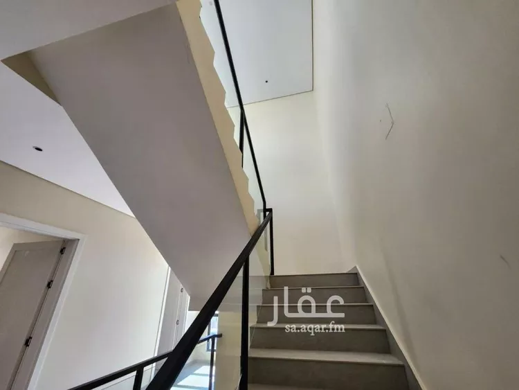 فيلا للإيجار في شارع عبيدالله الفقيه, حي الرمال, مدينة الرياض, منطقة الرياض