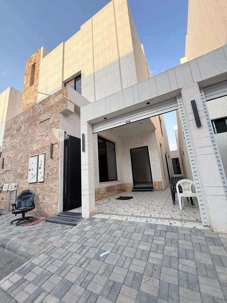 دور للبيع في شارع السلطان قابوس بن سعيد, حي المعيزيلة, مدينة الرياض, منطقة الرياض