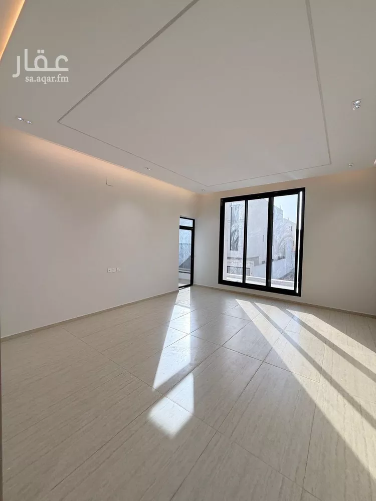 دور للبيع في شارع رقم 101, حي الندوة, مدينة الرياض, منطقة الرياض صورة 2