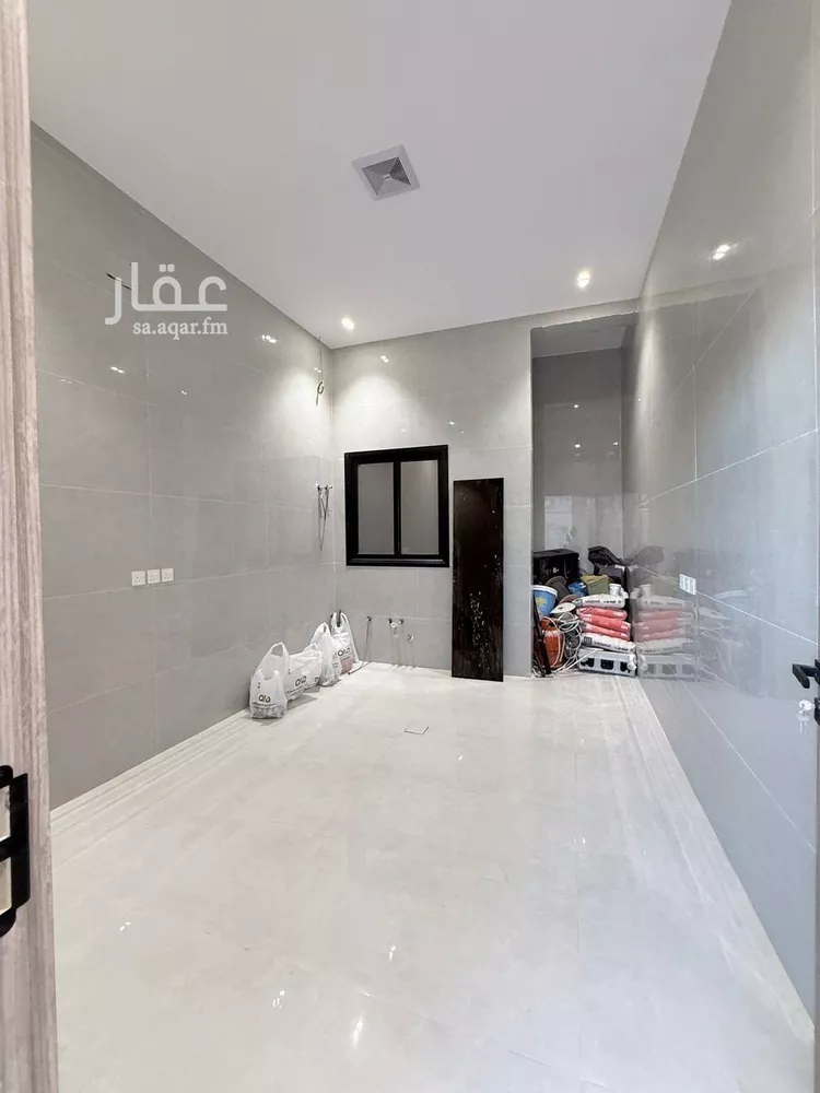 فيلا للبيع في شارع معيزيله, حي المعيزيلة, مدينة الرياض, منطقة الرياض صورة 5