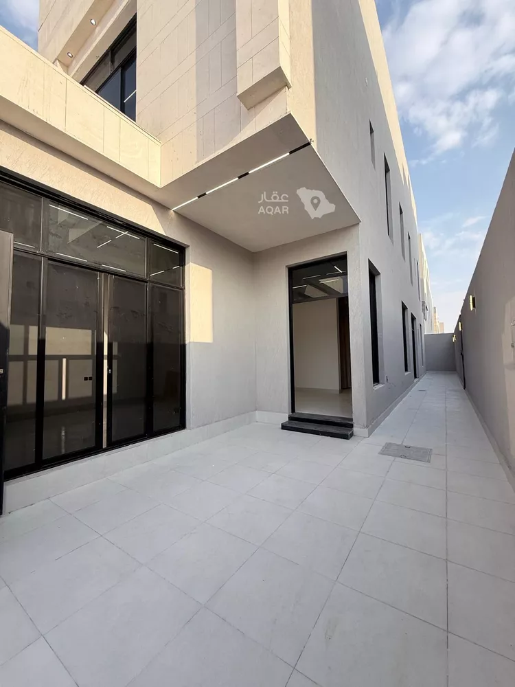 دور للبيع في شارع المعيزلية, حي المعيزيلة, مدينة الرياض, منطقة الرياض 2