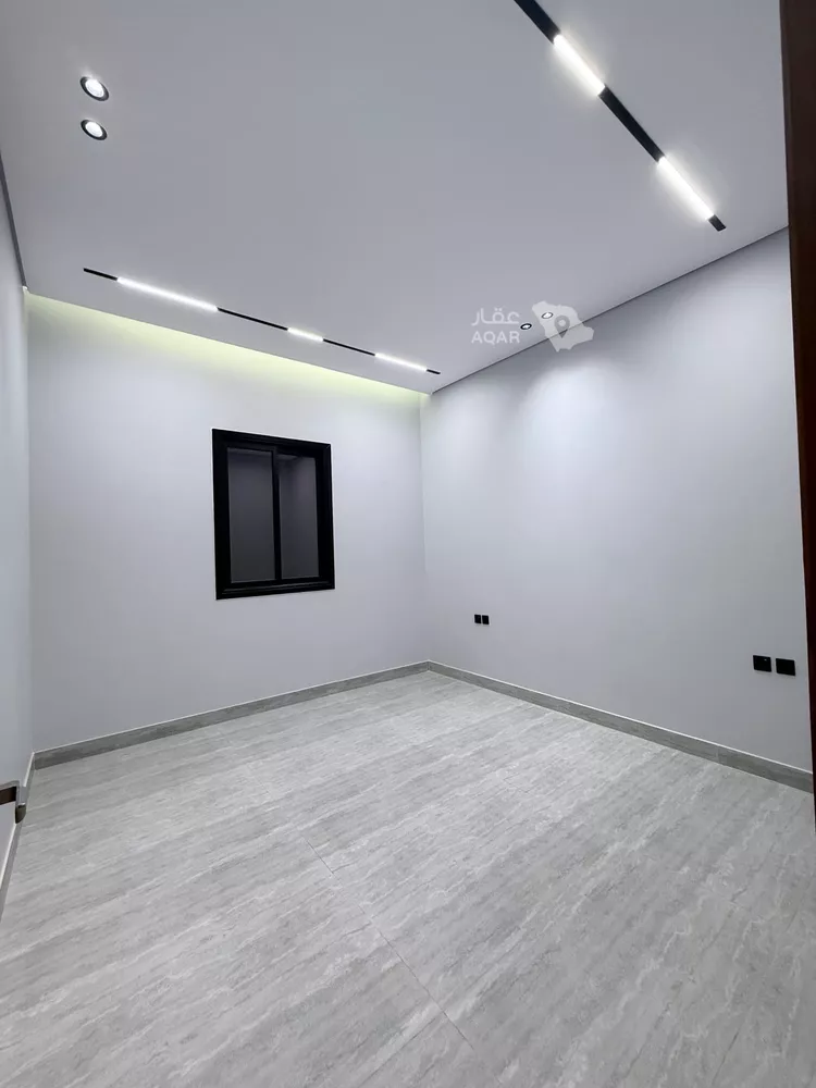 Floor for Sale in Riyadh Al Khaleej 8