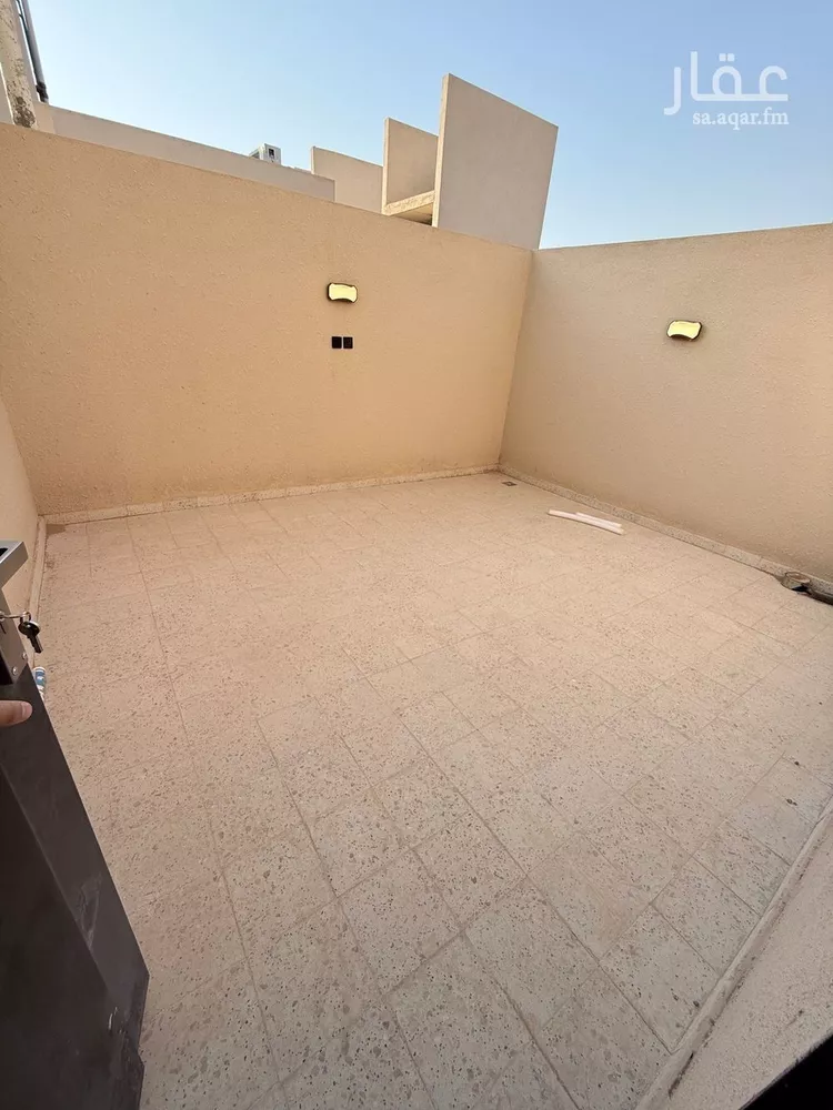 فيلا للبيع في شارع الندوة, حي الندوة, مدينة الرياض, منطقة الرياض صورة 3