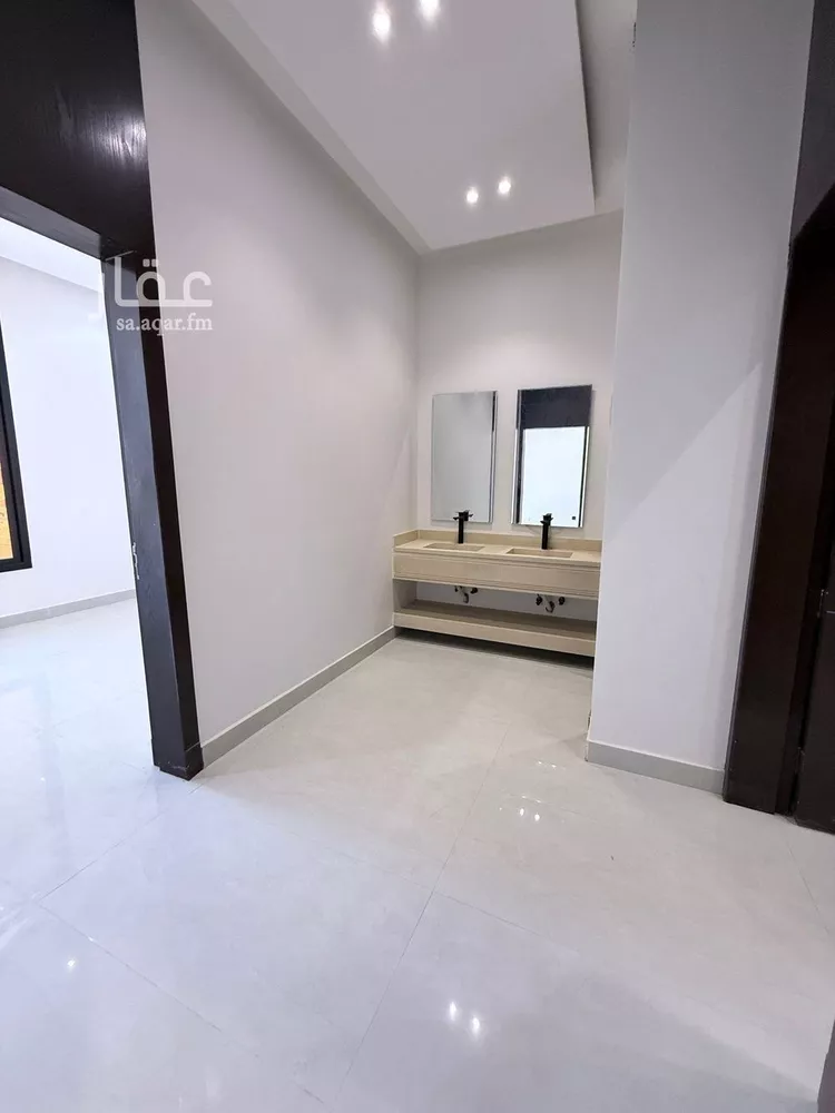 فيلا للبيع في شارع الندوة, حي الندوة, مدينة الرياض, منطقة الرياض صورة 4
