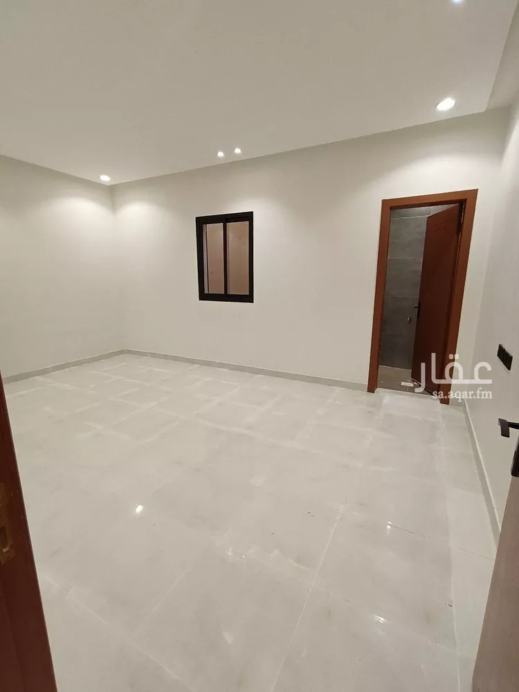 دور للبيع في شارع عكاظ عجلان, حي عكاظ, مدينة الرياض, منطقة الرياض صورة 5