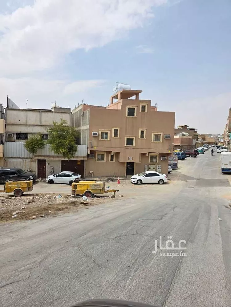 عمارة للبيع في شارع سعيد بن مسلط ، حي منفوحة الجديدة ، الرياض ، منطقة الرياض صورة 4