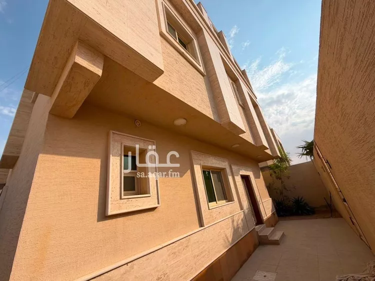 فيلا للبيع في شارع محمد بن داود بن الجراح, حي العارض, مدينة الرياض, منطقة الرياض صورة 3