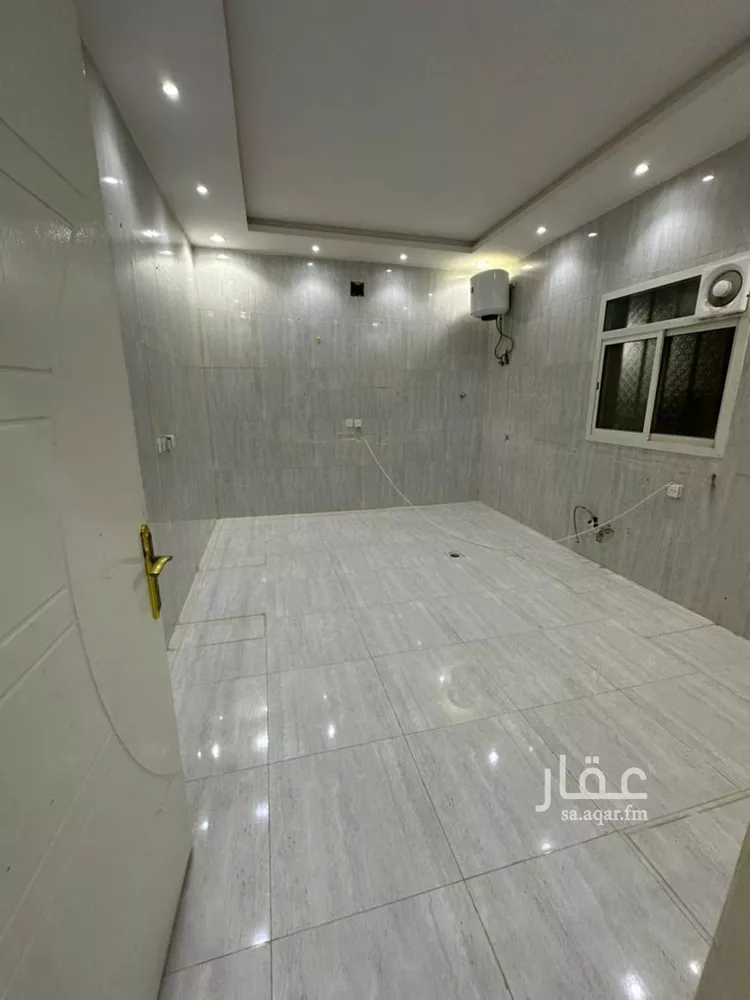 فيلا للإيجار في شارع عبدالله البواب, حي بدر, مدينة الرياض, منطقة الرياض صورة 5