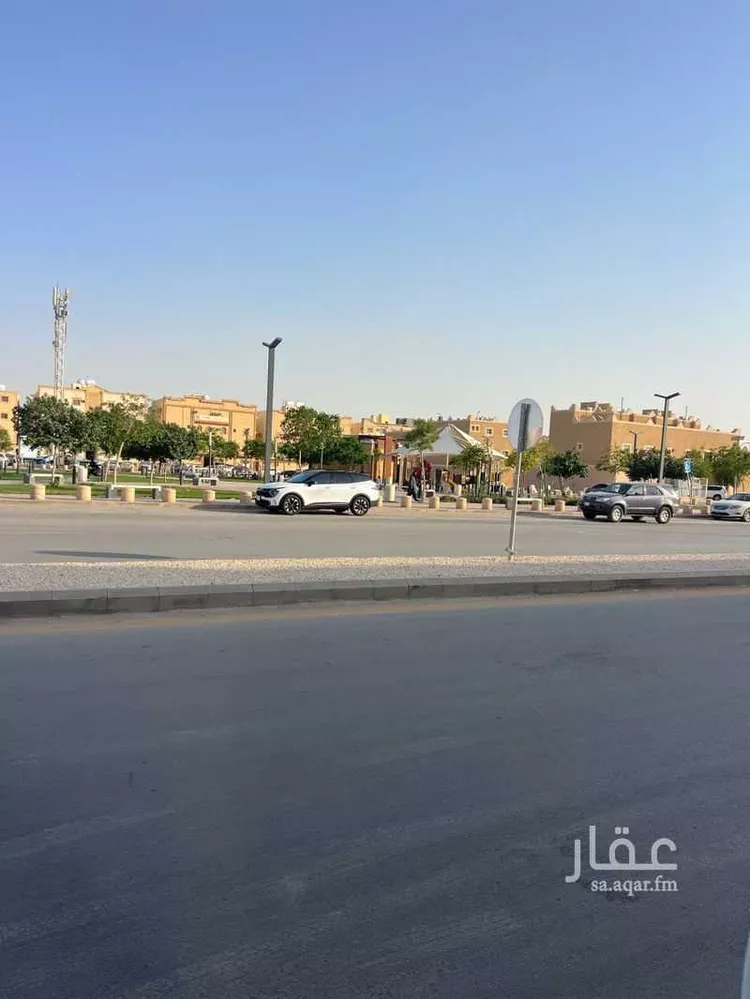 عمارة للبيع في شارع وادي العمارية ، حي القادسية ، الرياض ، منطقة الرياض صورة 2
