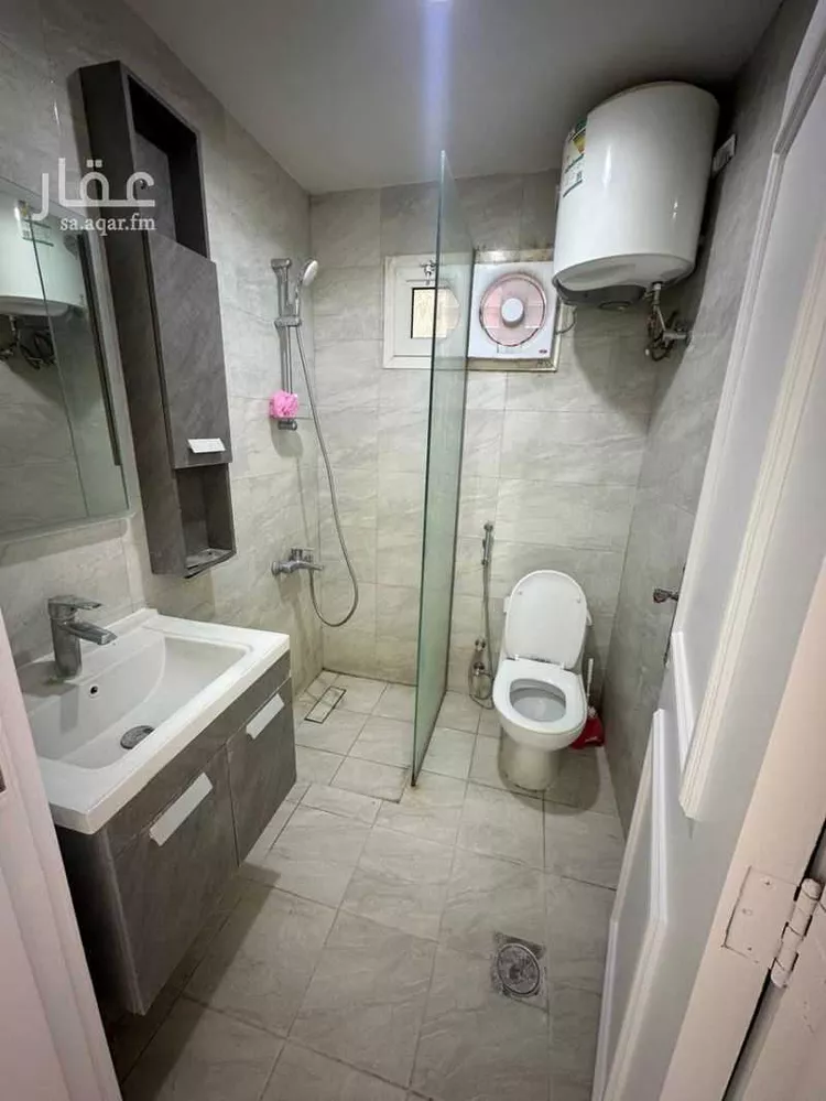 شقة للإيجار في شارع مالك بن عويمر ، حي المصيف ، الرياض ، منطقة الرياض صورة 4