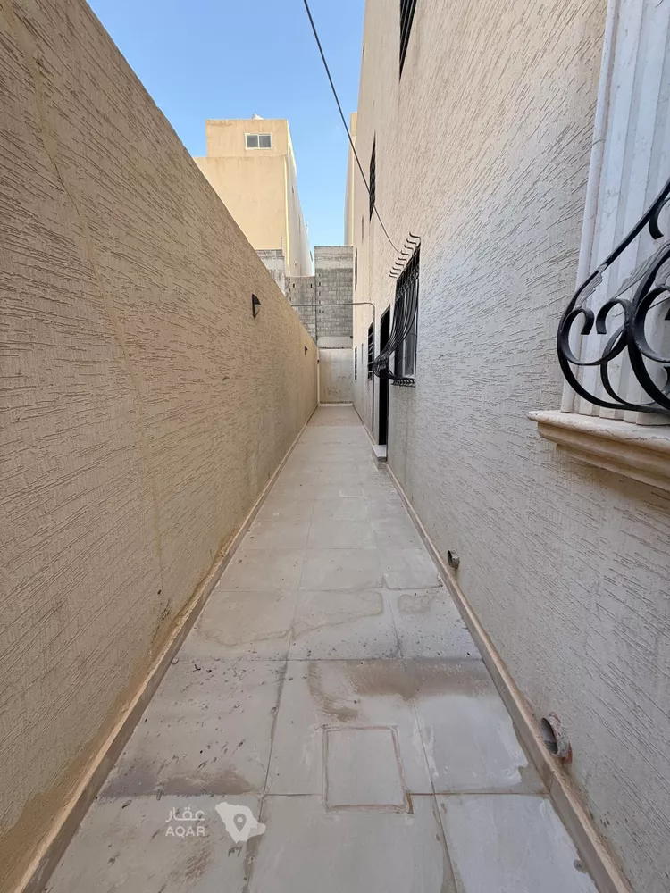 Floor for Rent in Riyadh An Narjis 19