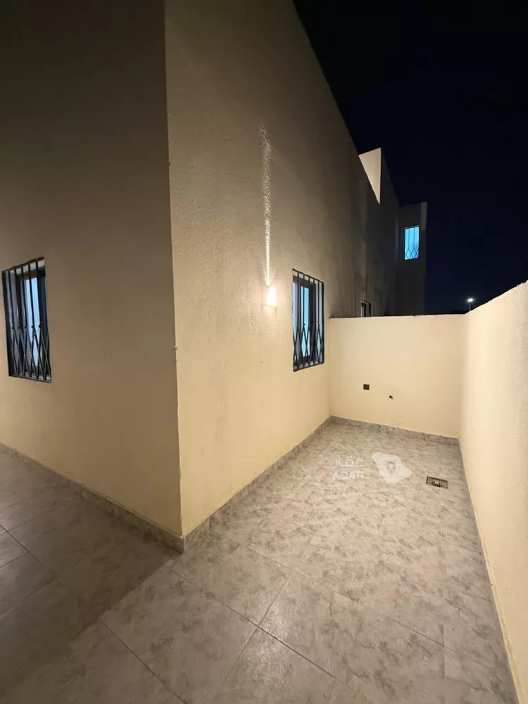 Floor for Rent in Riyadh Taiba 12