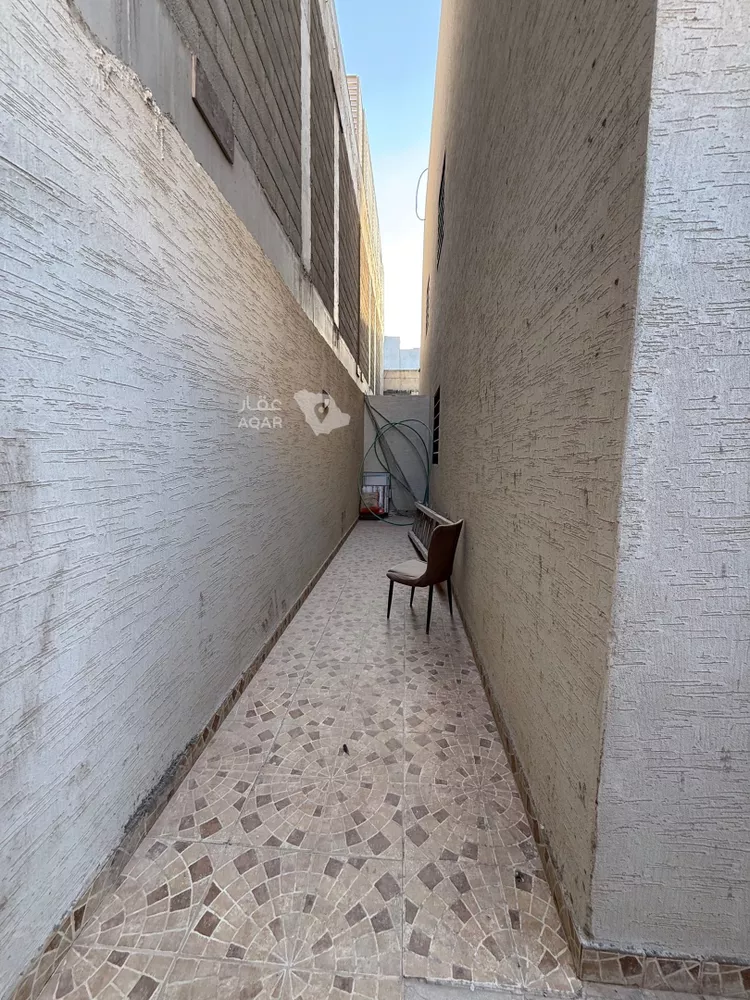 Floor for Rent in Riyadh An Narjis 24