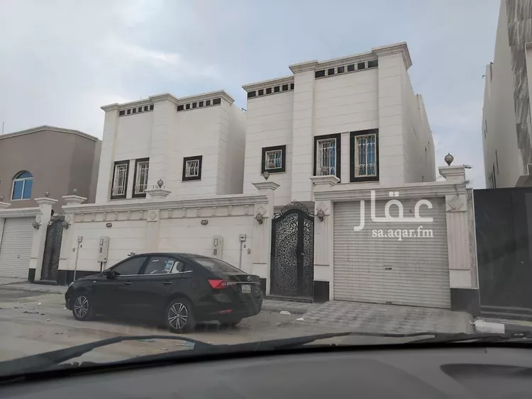 فيلا للبيع في شارع جازان, حي ضاحية الملك فهد, مدينة الدمام, المنطقة الشرقية