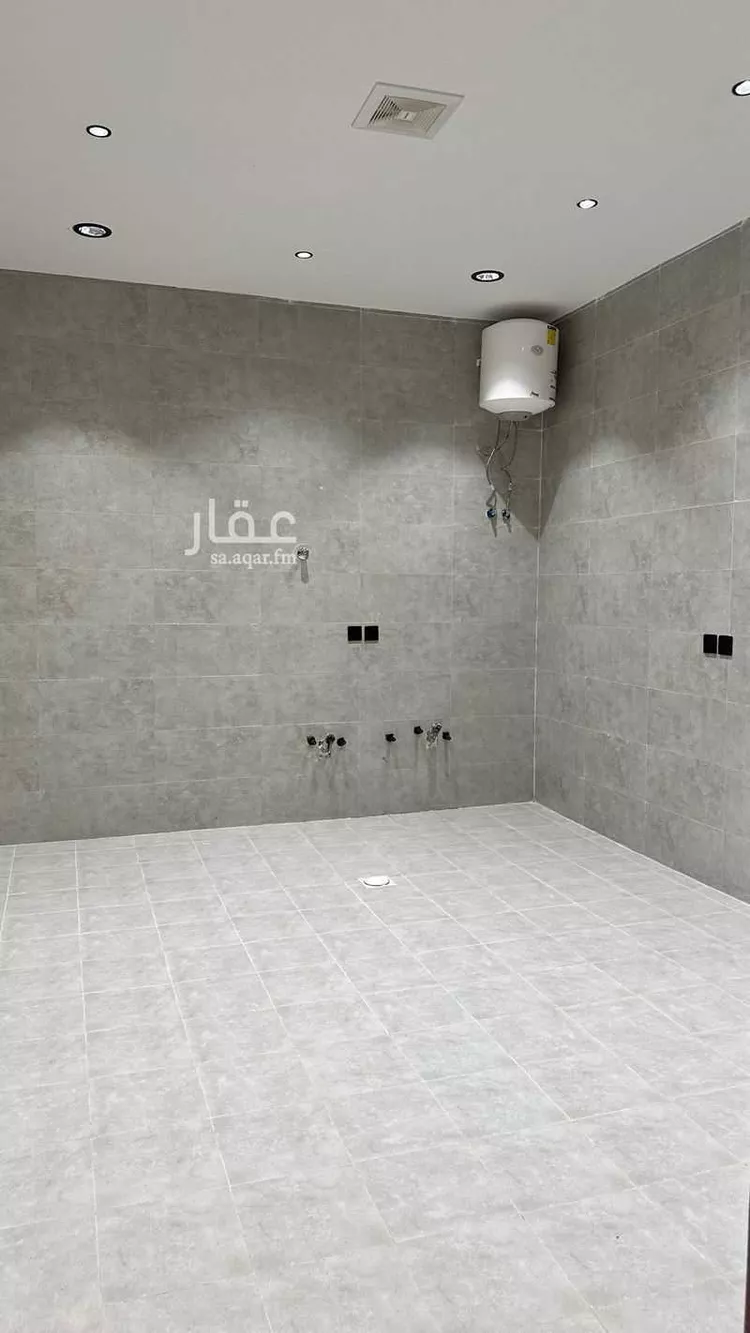 فيلا للإيجار في شارع سراج الدين العسقلاني ، حي عريض ، الرياض ، منطقة الرياض صورة 5