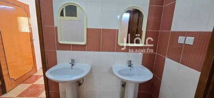 شقة للإيجار في شارع جميل بن جمح, حي المصيف, مدينة الباحة, منطقة الباحة صورة 3
