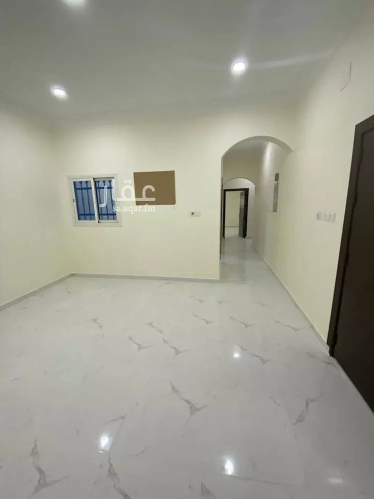 عمارة للبيع في شارع حبة ابن خالد الخزاعي, حي المدائن, مدينة حائل, منطقة حائل صورة 5