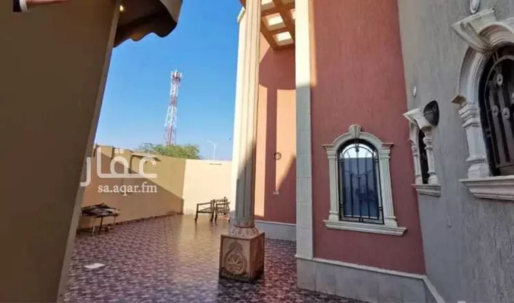 فيلا للبيع في شارع النضر بن الحارث, حي الملك خالد, مدينة عنيزة, منطقة القصيم صورة 4
