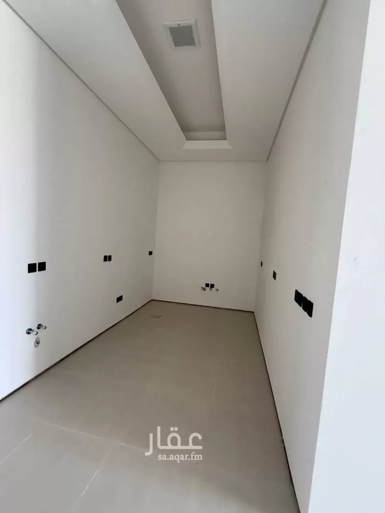 دور للبيع في شارع العمرة, حي الملقا, مدينة الرياض, منطقة الرياض 7