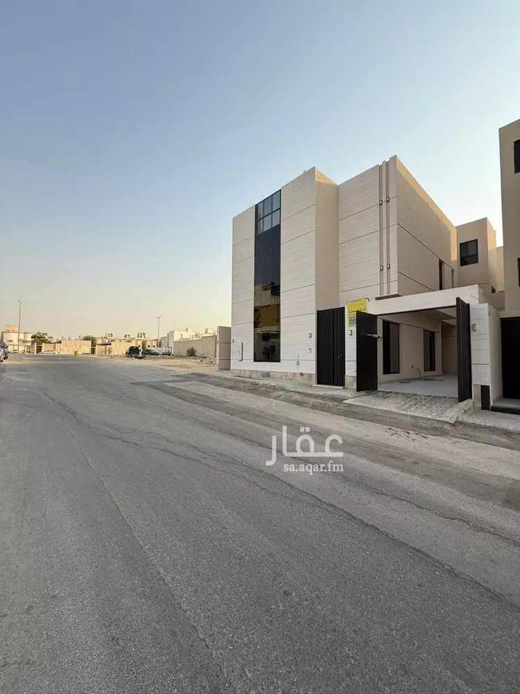 فيلا للبيع في شارع أحمد الكازروني, حي المهدية, مدينة الرياض, منطقة الرياض صورة 2