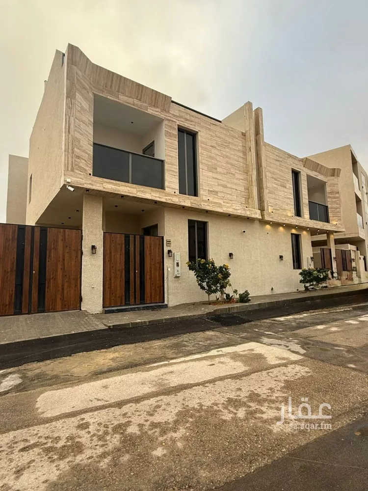 فيلا للبيع في شارع قطب الدين بن السلطان, حي المهدية, مدينة الرياض, منطقة الرياض صورة 2