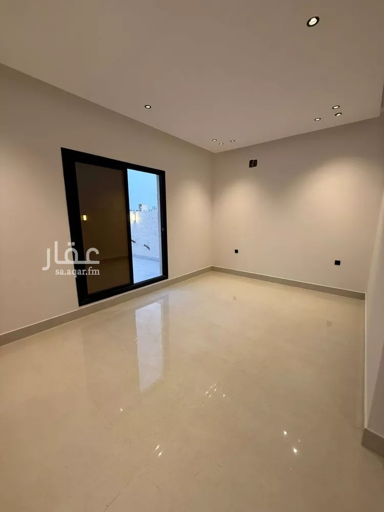 فيلا للبيع في شارع الكمال بن طلحة, حي المهدية, مدينة الرياض, منطقة الرياض 19